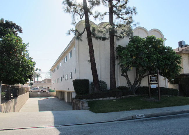 Pandora apartments in Downey, CA - Building Photo - Building Photo