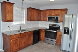 705 Katy Ln in Whitewright, TX - Foto de edificio - Building Photo