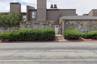 6000 N Pennsylvania Ave in Oklahoma City, OK - Foto de edificio - Building Photo