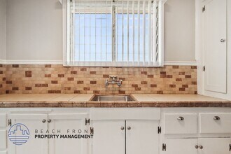 1141 Pine Ave in Long Beach, CA - Building Photo - Building Photo