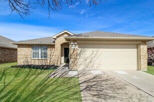 12004 Gold Creek Dr E in Fort Worth, TX - Building Photo