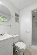 7819 Bayside Dr in Beach City, TX - Building Photo - Building Photo