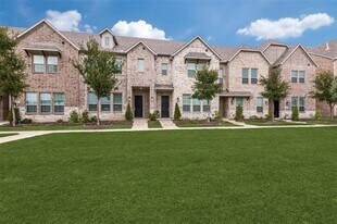 1455 Perrin Ln. in Farmers Branch, TX - Building Photo