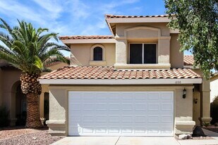 1226 E Helena Dr in Phoenix, AZ - Building Photo