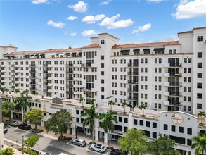 4100 Salzedo St, Unit 414 in Coral Gables, FL - Building Photo - Building Photo