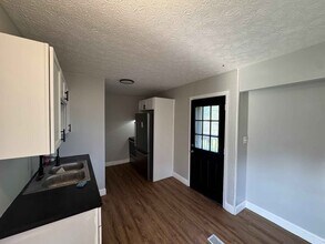 121 S Wittfield St in Indianapolis, IN - Building Photo - Building Photo
