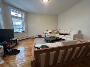 1426 Commonwealth Ave, Unit 1 in Boston, MA - Foto de edificio - Building Photo