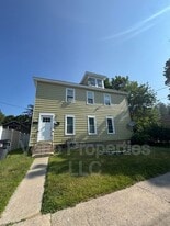 122 South St in Ballston Spa, NY - Building Photo