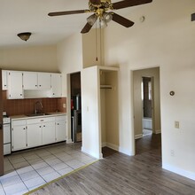 796 W Market St, Unit #B in Akron, OH - Building Photo - Building Photo
