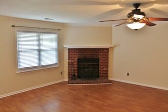 2033 Big Boulder Dr in Virginia Beach, VA - Building Photo - Building Photo