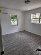 1375 NE 147th St in Miami, FL - Building Photo - Building Photo