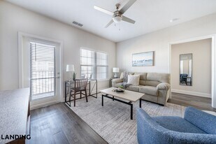 918 Aventine Dr, Unit 3308 in West Melbourne, FL - Building Photo