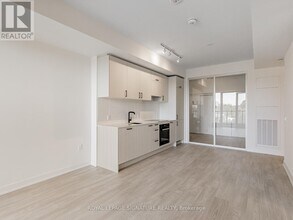 1 Kyle Lowry Rd in Toronto, ON - Building Photo - Building Photo