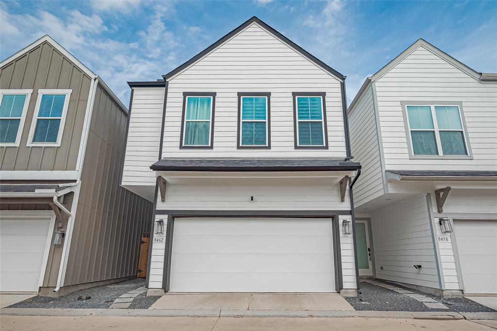 8462 Berry Grn Ln in Houston, TX - Building Photo