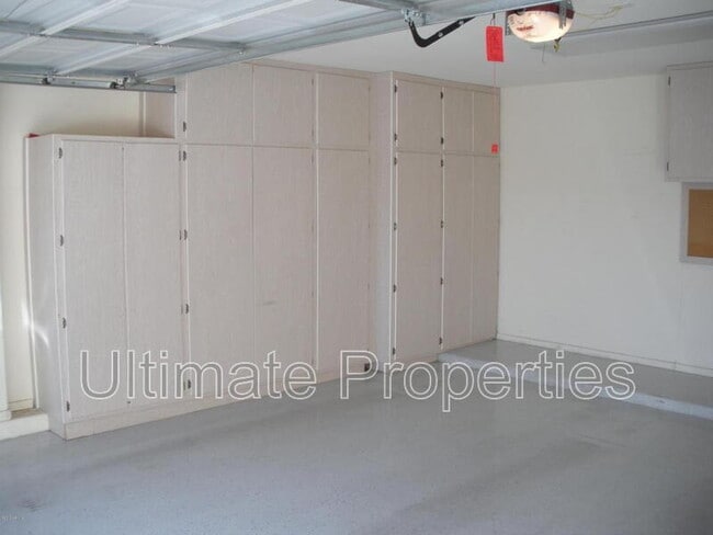 15804 N 172nd Ln in Surprise, AZ - Building Photo - Building Photo