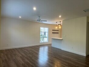 400 S Flower St in Orange, CA - Building Photo - Building Photo