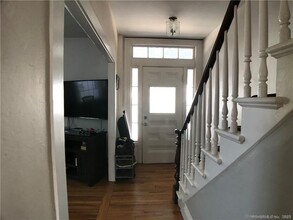 19 Maxson St in Groton, CT - Building Photo - Building Photo