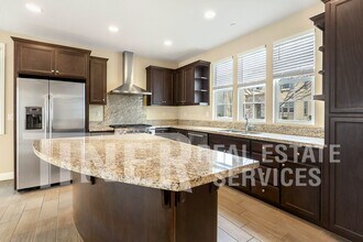 163 Colner Cir in Folsom, CA - Building Photo - Building Photo