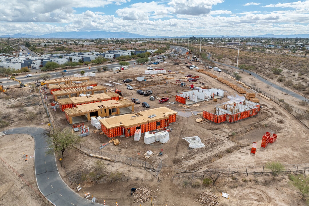 La Vida at Solstice in Tucson, AZ - Building Photo