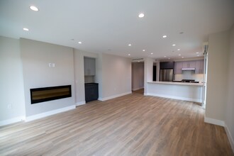 10231 Woodbine St in Los Angeles, CA - Building Photo - Building Photo