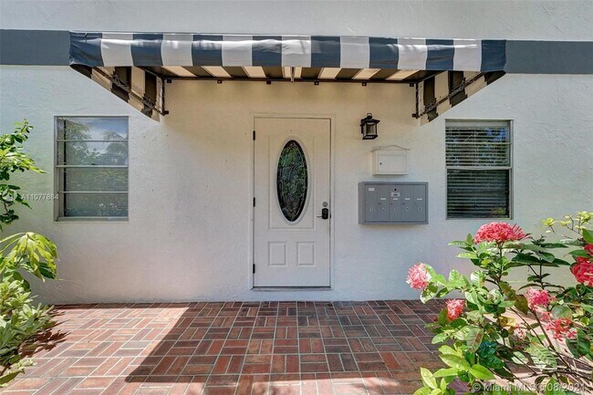 301 S M St-Unit -2 in Lake Worth, FL - Building Photo - Building Photo