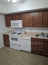 1005 Bromley Estate in Pine Hill, NJ - Building Photo - Building Photo