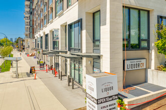 Fraser Commons in Vancouver, BC - Building Photo - Building Photo