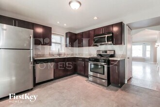 6531 S Kostner Ave in Chicago, IL - Building Photo - Building Photo