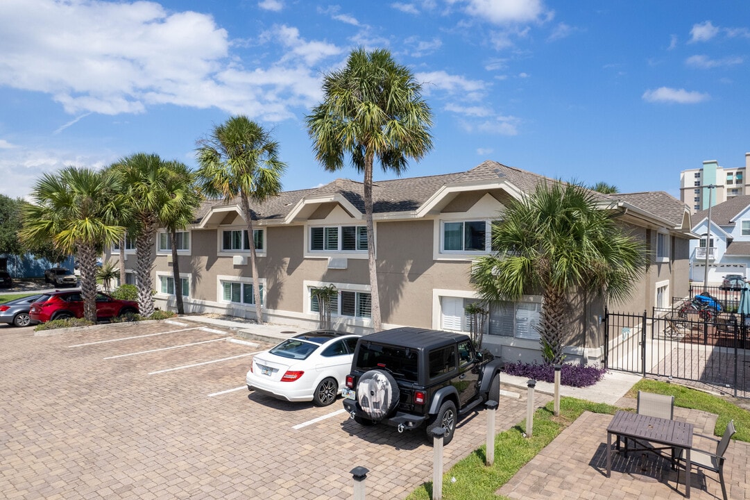 222 14th Ave N in Jacksonville Beach, FL - Building Photo