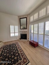 26015 Alizia Canyon Dr in Calabasas, CA - Foto de edificio - Building Photo