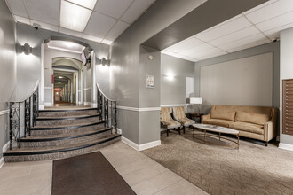 The Annabelle Apartments in Chicago, IL - Foto de edificio - Lobby