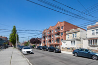 10461 38th Ave in Corona, NY - Foto de edificio - Building Photo