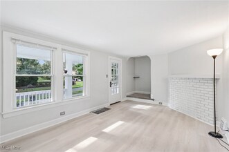 1469 S Noble Rd in Cleveland Heights, OH - Building Photo - Building Photo