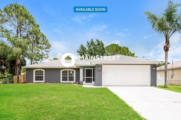 2298 Margaret Ln in North Port, FL - Building Photo