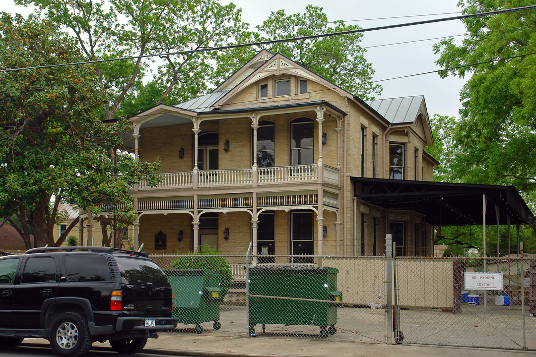 BEETHOVEN MAENNERCHOR in San Antonio, TX - Building Photo