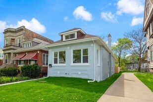7010 S Prairie Ave in Chicago, IL - Building Photo