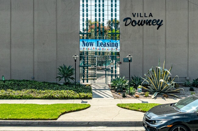 Villa Downey in Downey, CA - Building Photo - Building Photo