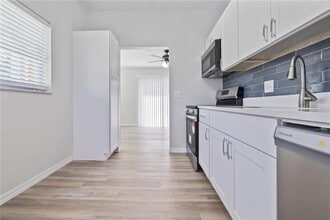 7139 Adare Dr in New Port Richey, FL - Building Photo - Building Photo