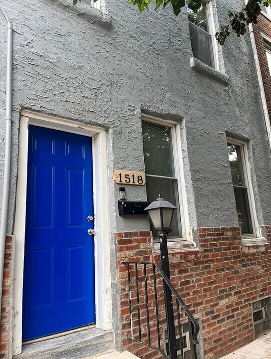 1518 E Susquehanna Ave in Philadelphia, PA - Foto de edificio