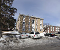 Cottonwood Apartments in Omaha, NE - Foto de edificio - Building Photo