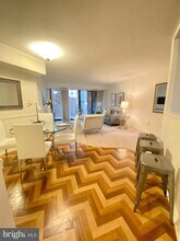 1420 Locust St in Philadelphia, PA - Building Photo - Building Photo