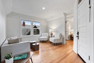 2214 W College Ave, Unit 2 in Spokane, WA - Building Photo