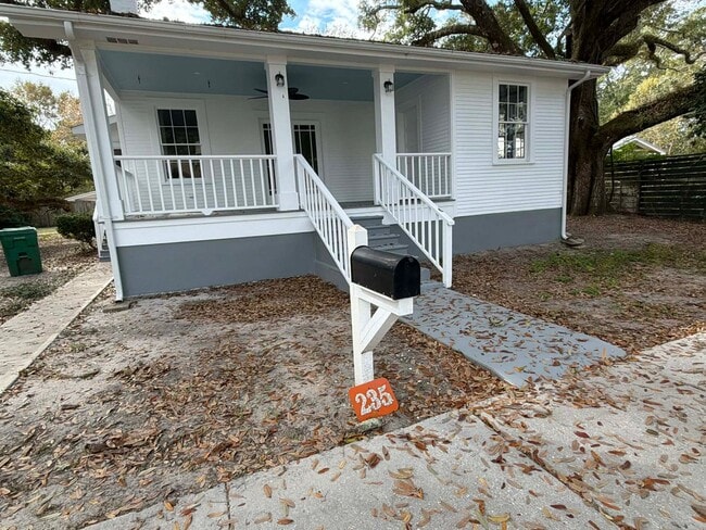 235 Carre Ct in Bay St. Louis, MS - Building Photo - Building Photo