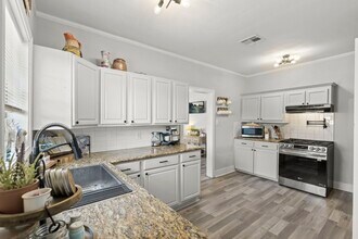 2109 New Jersey St in Baytown, TX - Foto de edificio - Building Photo