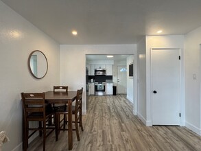6814 E Pinchot Ave, Unit B in Scottsdale, AZ - Foto de edificio - Building Photo