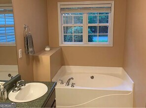 115 Airport Rd in Athens, GA - Building Photo - Building Photo