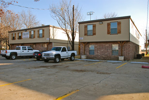 Eagle Point in Denton, TX - Foto de edificio - Building Photo