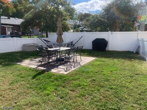 68 Cottage Pl, Unit 1 in East Rutherford, NJ - Building Photo - Building Photo