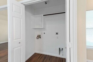 14954 Huntington Willow Ln in Houston, TX - Building Photo