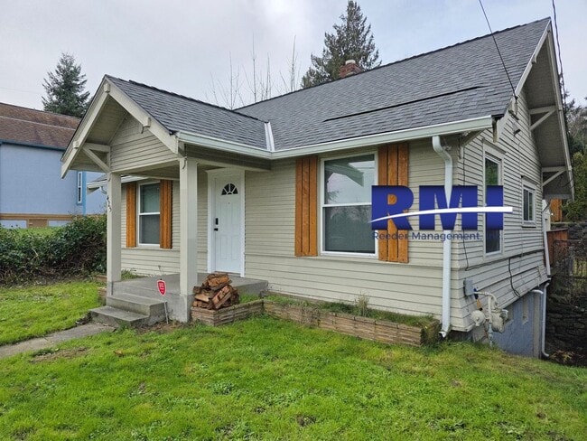 425 S Summit Ave in Bremerton, WA - Building Photo - Building Photo